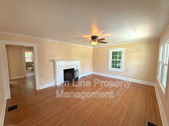 3rd image of 607 Gaston Ave