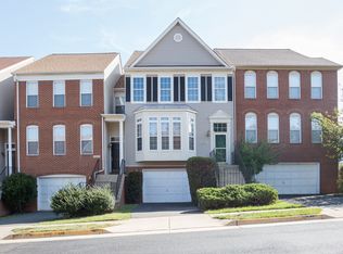 20908 Sandstone Sq, Sterling, VA 20165