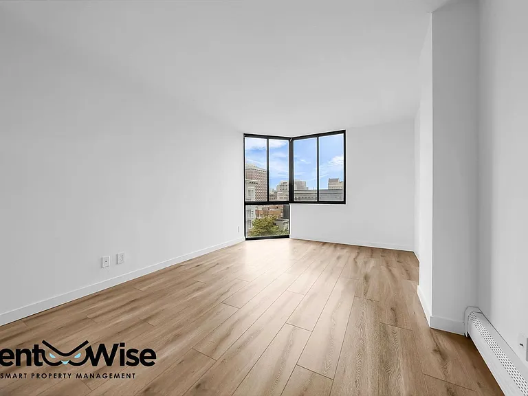 900 Bush St #519 — Photo 13