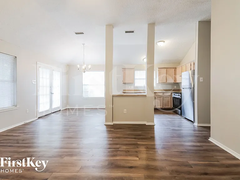 1446 Cross Courts Dr — Photo 5