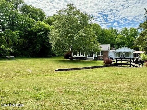 4th image of 2019 Lawnville Rd