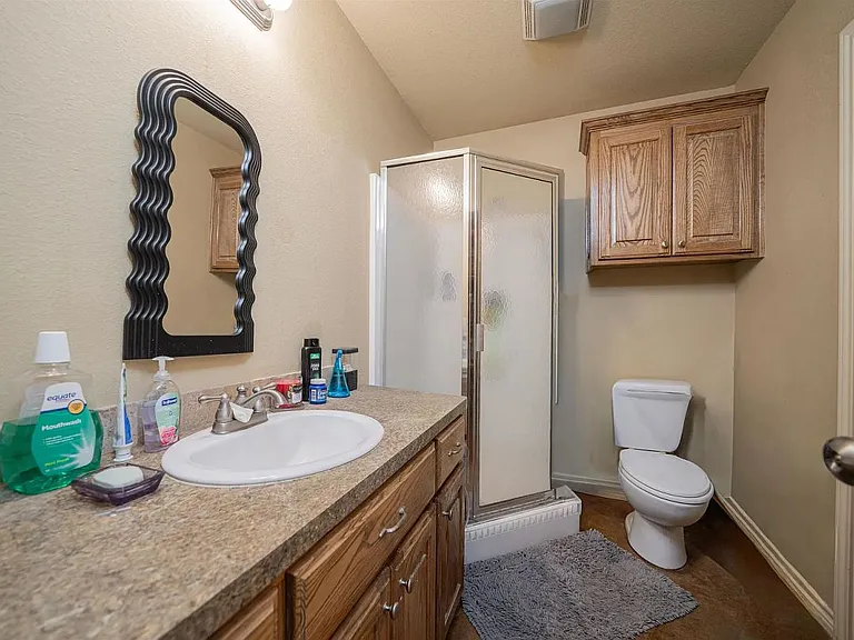 271 Lawrence Rd #B — Photo 6