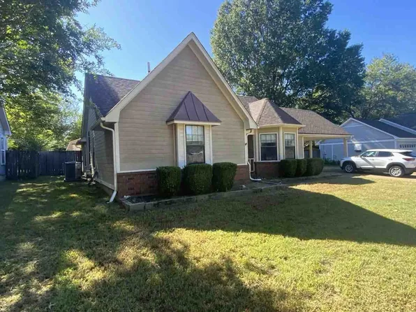 647 Woodsmoke Dr, Southaven, MS 38671