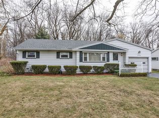 440 Marwood Rd, Rochester, NY 14612