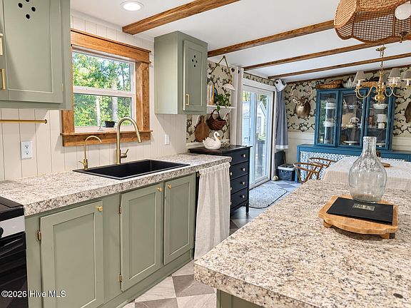 4th image of 15801 Smith Road
