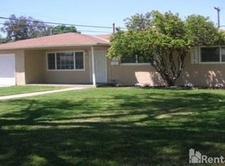 372 Cherry Ln, Clovis, CA 93612