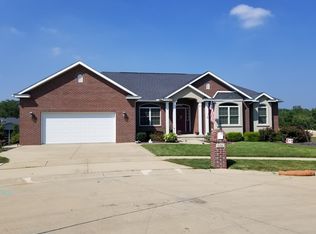 120 Parkington Ct, Mt Zion, IL 62549