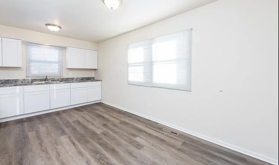 Building Photo - 2623 Galilee Ave #1