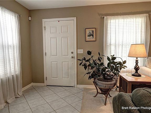 3rd image of 3602 N Tower Cir
