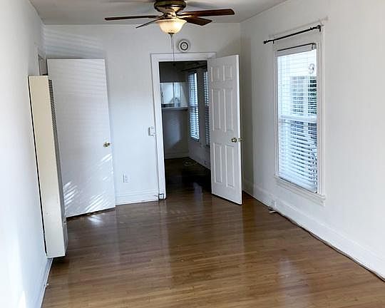 5th image of 922 N San Vicente Blvd