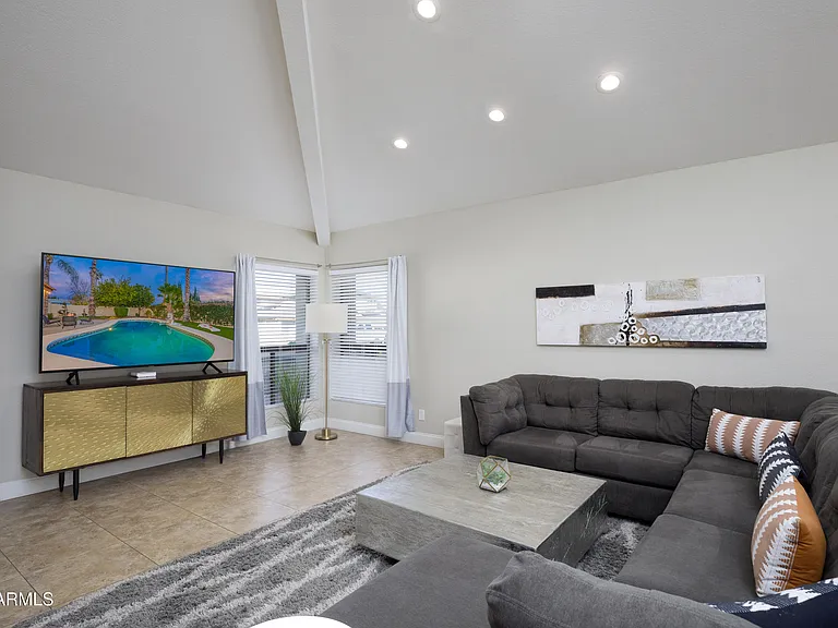 6709 E Sandra Ter — Photo 13