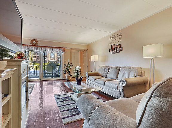 3rd image of 8846 W 140th St APT 1C