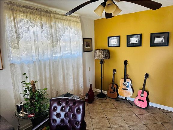 5th image of 2308 Alabo St