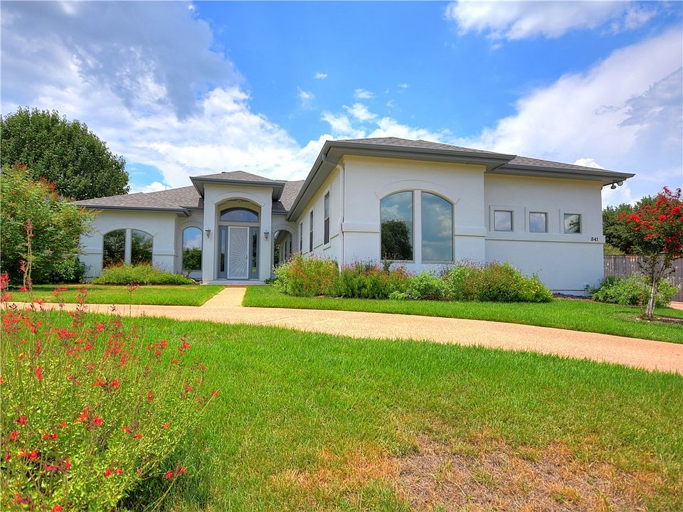 1st image of 541 Peterson Ln