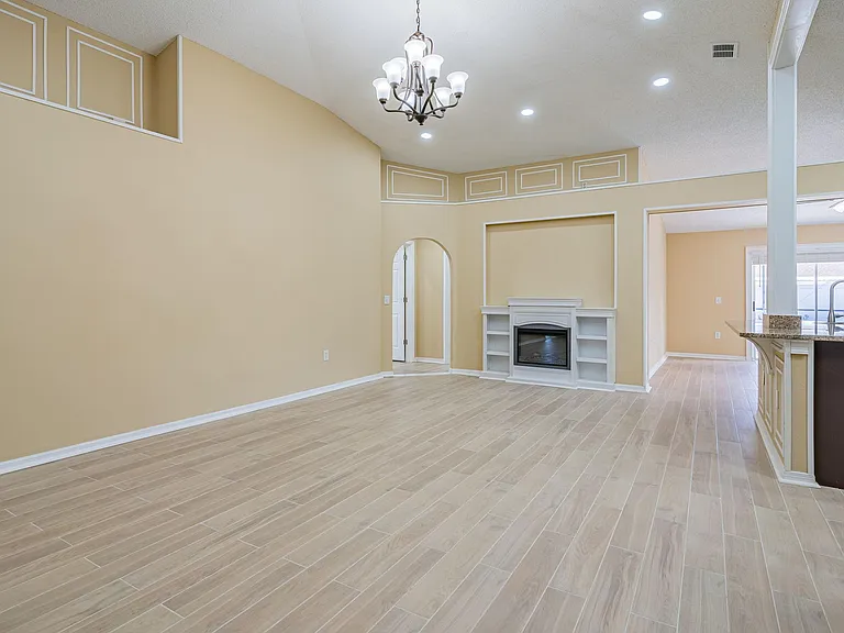 11318 Carabelee Cir — Photo 4