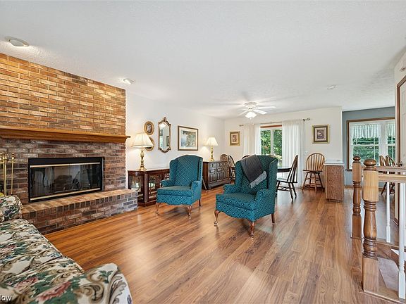 4th image of 5305 Apple Creek Dr