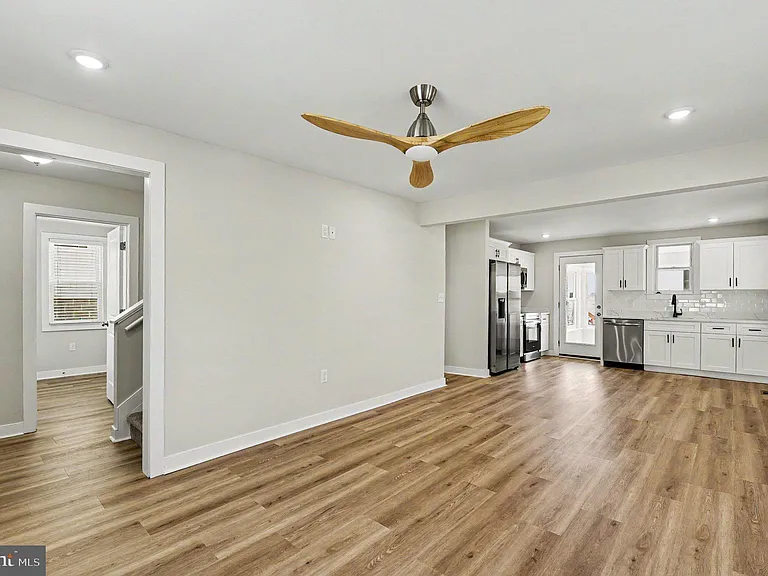 9135 Cuckold Point Rd — Photo 27