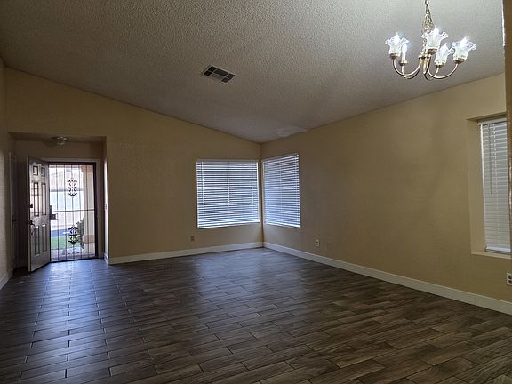 4th image of 1823 Ruby Ln