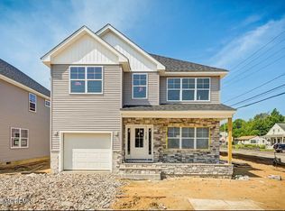 72 Manchester Ave, Keyport, NJ 07735