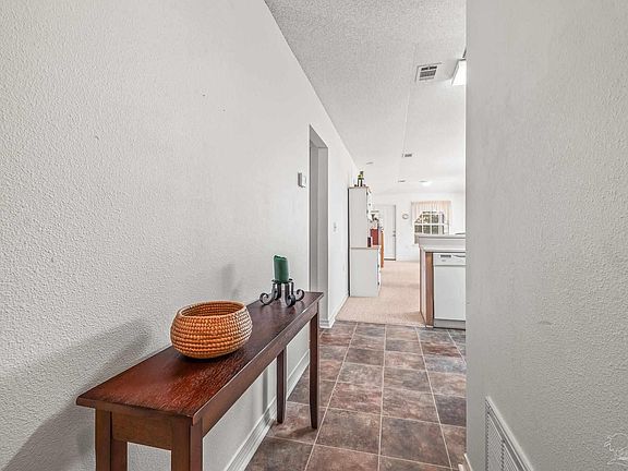 4th image of 7966 Stonebrook Dr