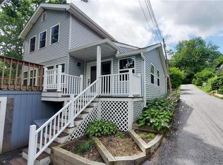 8 Oak Dr, Holmes, NY 12531
