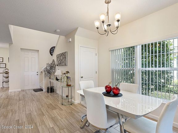 4th image of 158 Redondo Dr