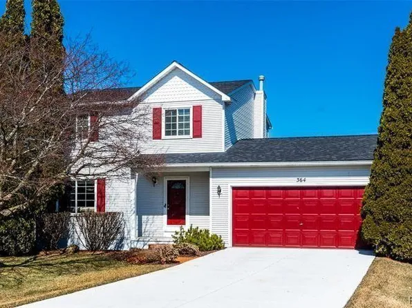 364 N Pointe Dr, Whitmore Lake, MI 48189