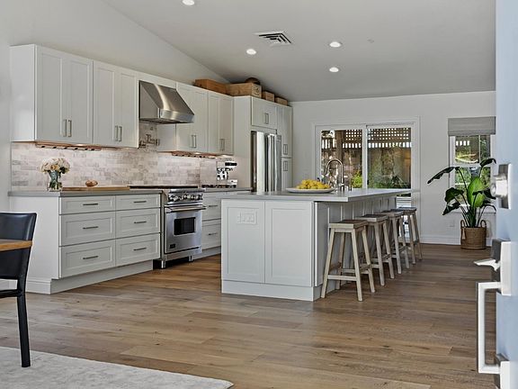 4th image of 20 Caber Court