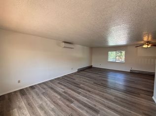 390 SE Carroll St #3, Winston, OR 97496