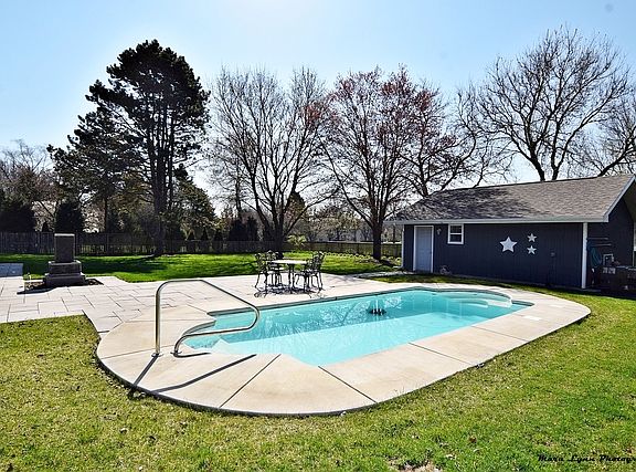 2nd image of 35W785 Park Ln