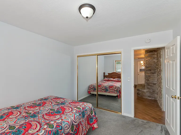 344 Montclair Dr — Photo 12