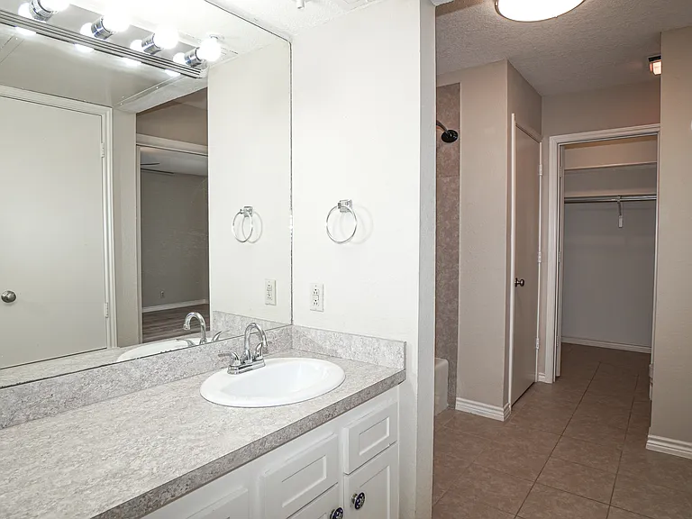 1121 Signal Ridge Pl — Photo 15