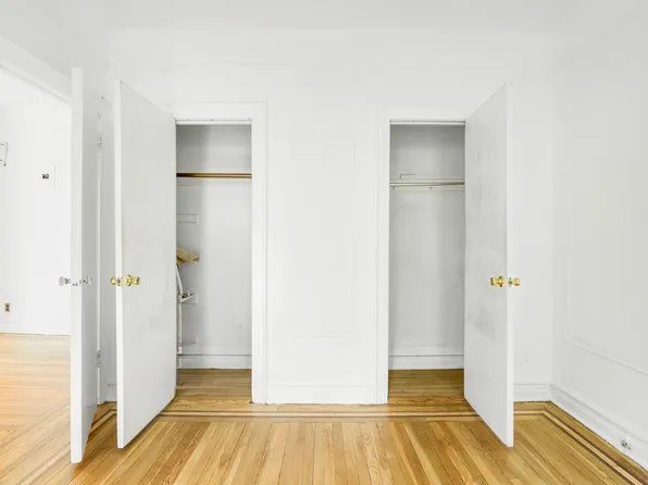 345 Montgomery Street image 11 of 16