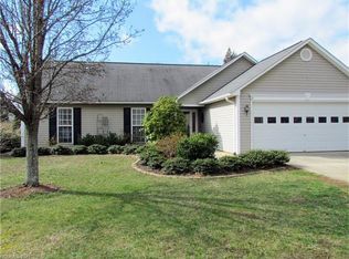 216 Planters Creek Rd, Fletcher, NC 28732