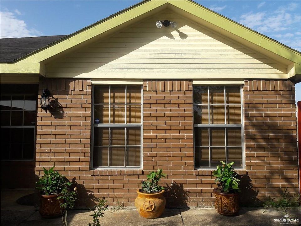 1st image of 2001 Las Brisas Dr