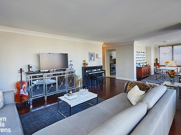 3rd image of 422 E 72nd St APT 12A