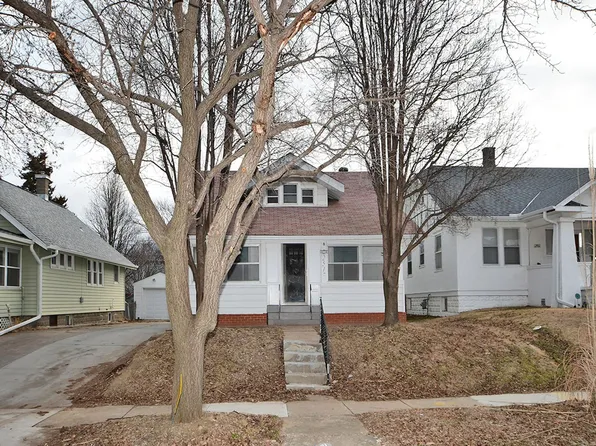 2517 N 49th St, Omaha, NE 68104