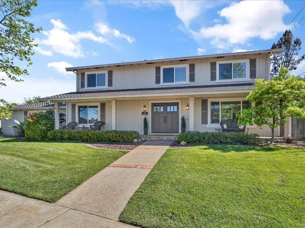 670 Roble Dr, Morgan Hill, CA 95037