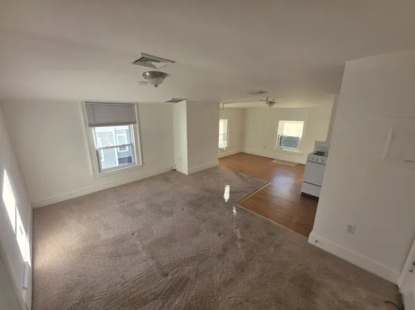 138 Washington St APT 10, Middletown, CT 06457