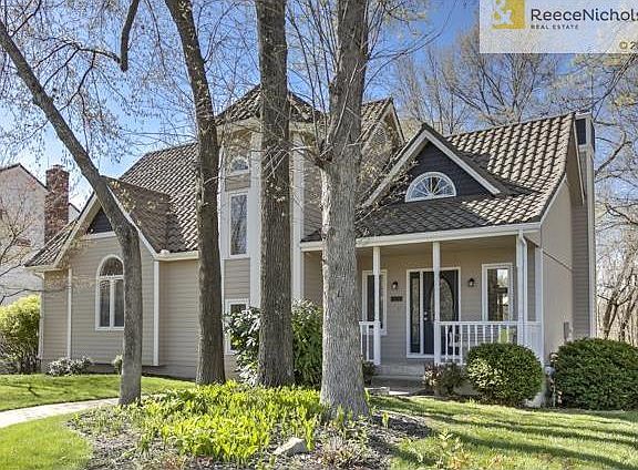 4th image of 5291 NE Ash Grove Ct