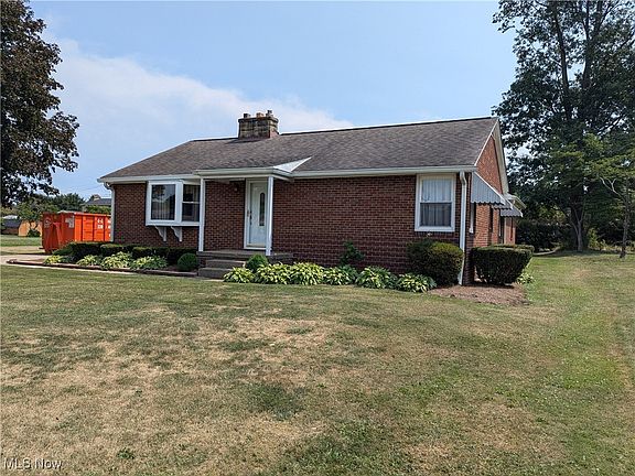 3rd image of 1216 Opal St