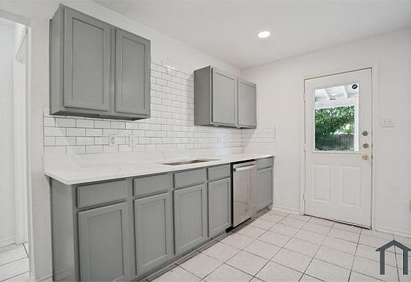 4th image of 2808 High Pointe Blvd