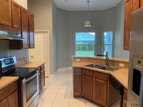4th image of 36 Rolling Sands Dr