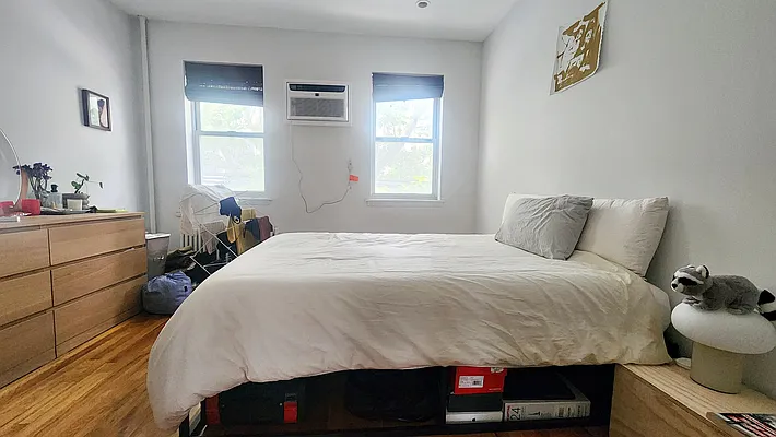 Rented by Compass | media 9