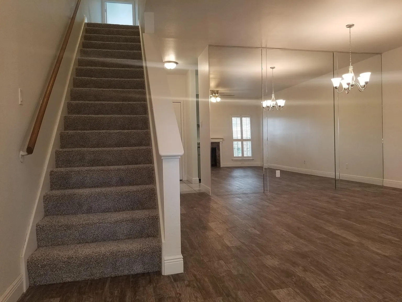 2 bed, 2.5 bath, 1600 sqft, $1,995 — Photo 4