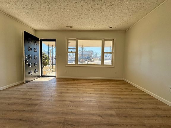 4th image of 610 Betty Dr Suite 203