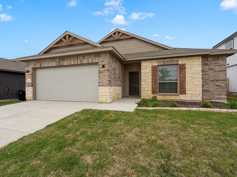 7445 Garden Glen Dr — Photo 3