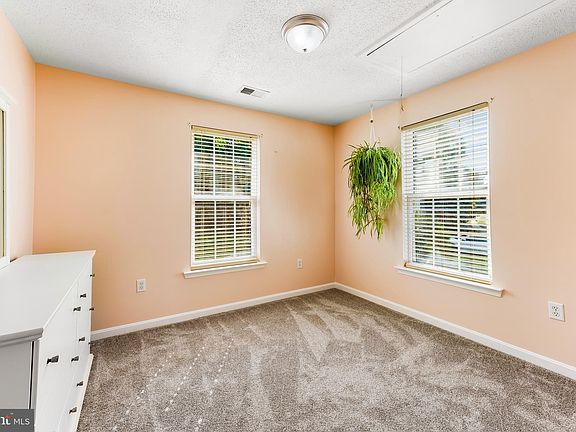 2nd image of 100 Powhatan Ct