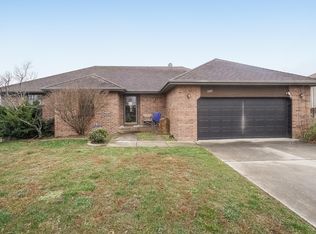 502 W Chestnut Rd, Nixa, MO 65714