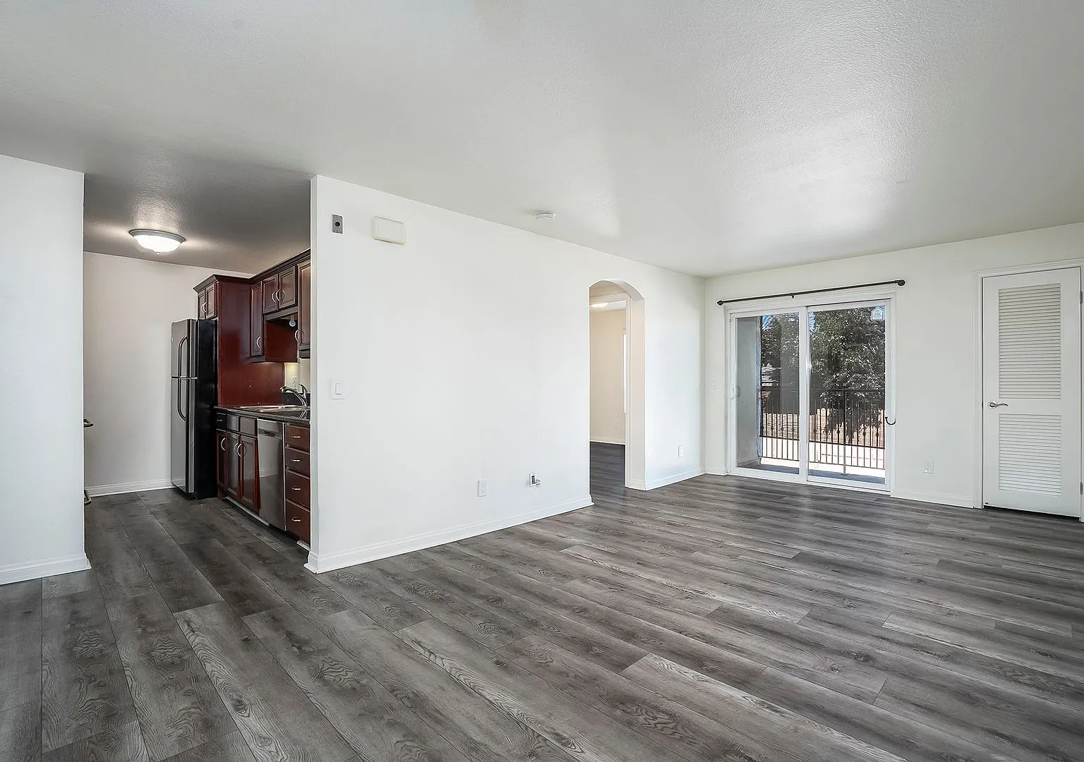 5252 Orange Ave — Photo 1